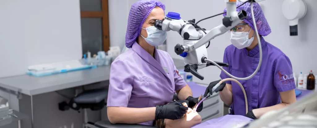 Kak-postavit-plombu-chtobu-potom-ne-poshalet-ob-etom-colibri-dental-clinic.png